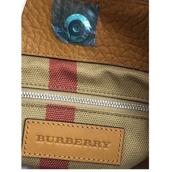 ❌SOLD❌ Burberry Maidstone Small Leather Satchel - Picture 11 of 11